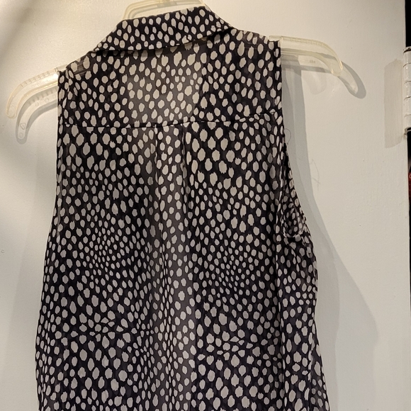 Top - Picture 2 of 4